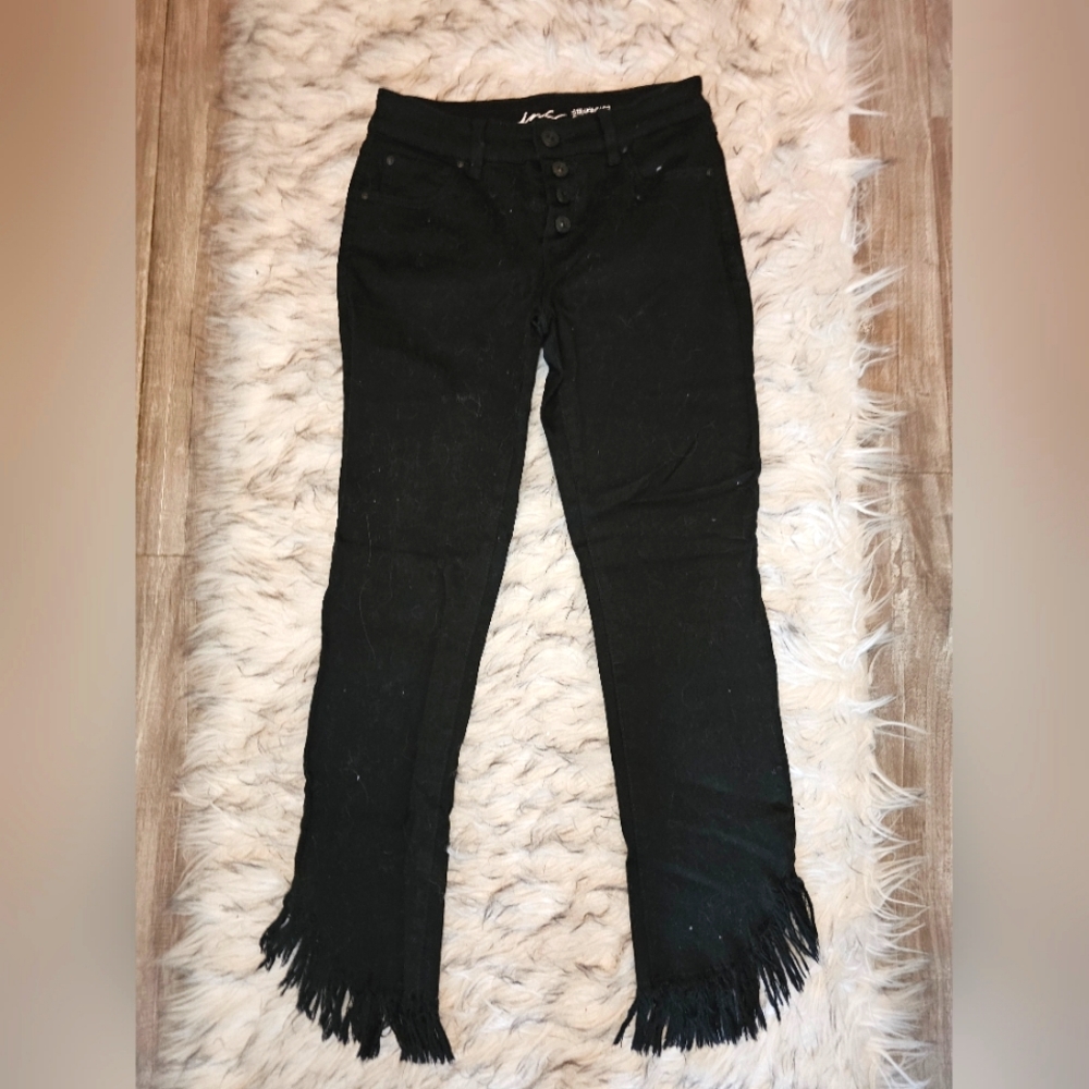 NWOT INC Macys Black Staight Leg Jeans sz 0, frayed bottom, never worn